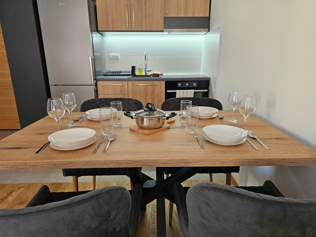 Sun&Moon Apartments ノヴィ・サド エクステリア 写真