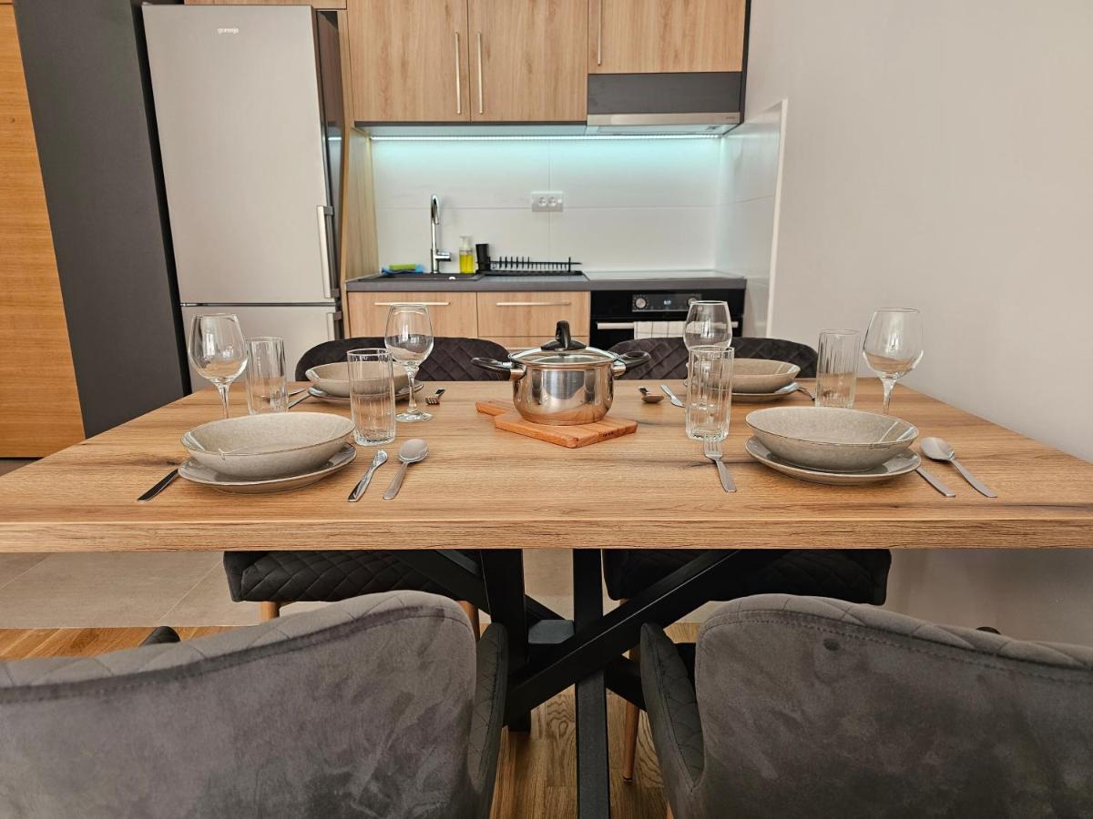Sun&Moon Apartments ノヴィ・サド エクステリア 写真