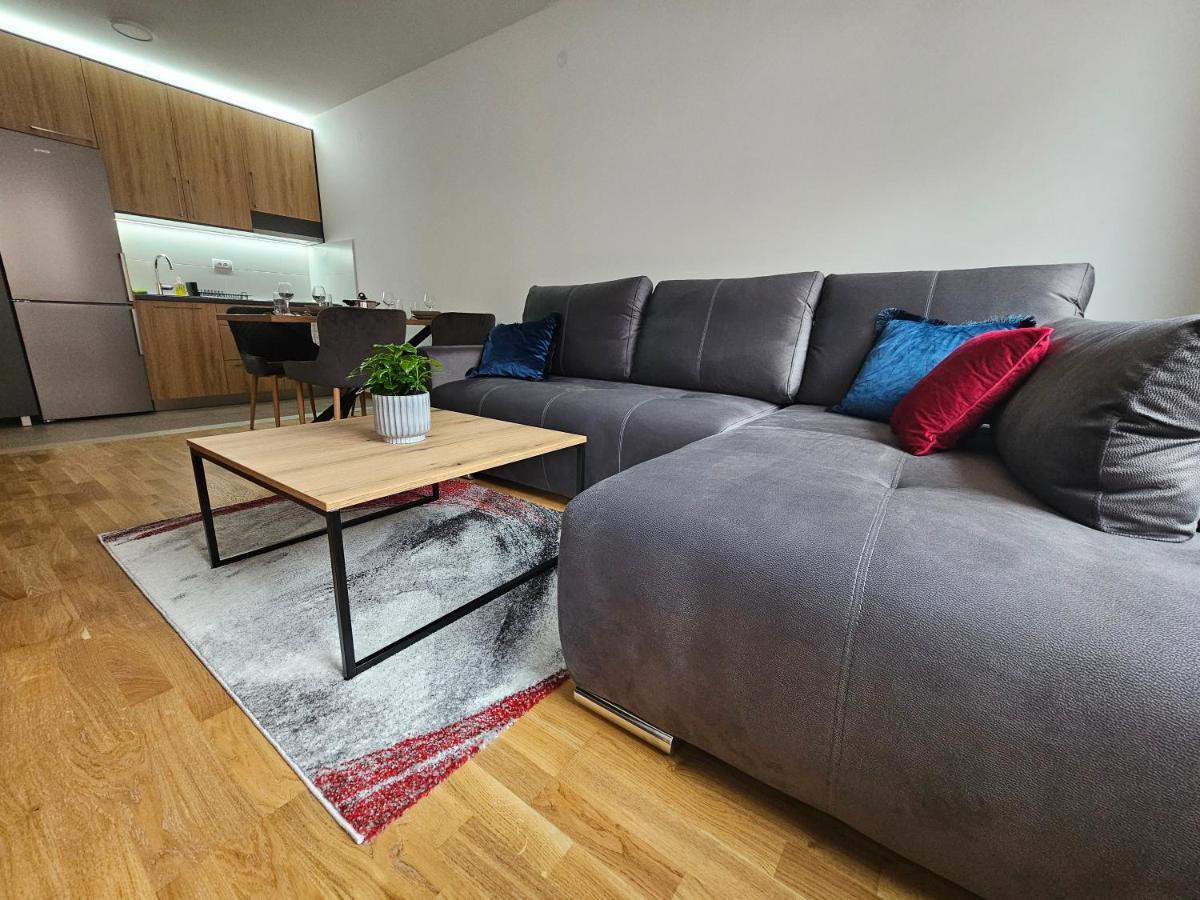 Sun&Moon Apartments ノヴィ・サド エクステリア 写真